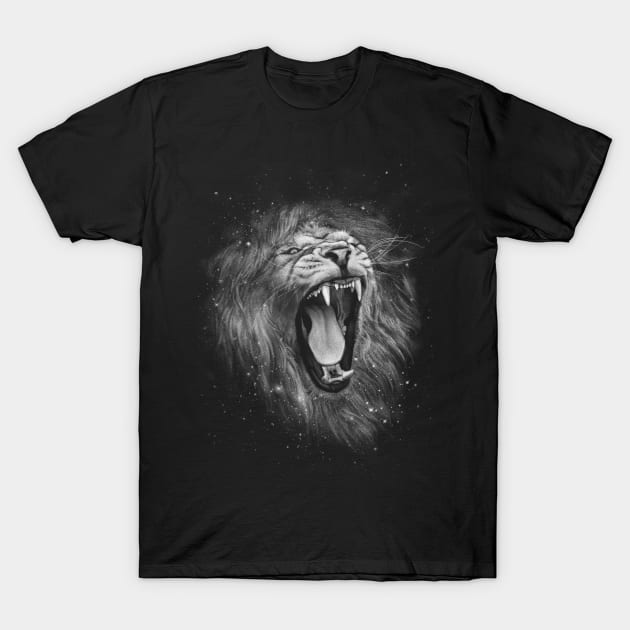 Lion T-Shirt by zinn